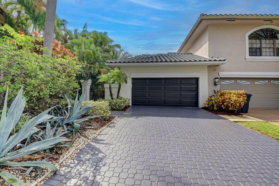 22866 El Dorado Dr in Boca Raton, FL - Building Photo