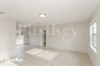 18931 NW 33rd Pl in Miami Gardens, FL - Foto de edificio - Building Photo