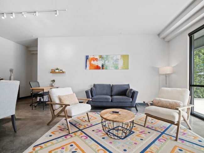 property at 3003 E 30th Ave