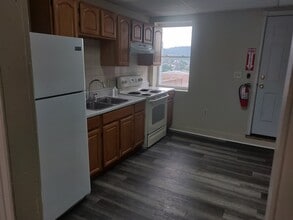 1108-1112 Butler St, Unit 7 in Easton, PA - Building Photo - Building Photo