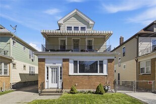 226 Tacoma Ave in Buffalo, NY - Building Photo
