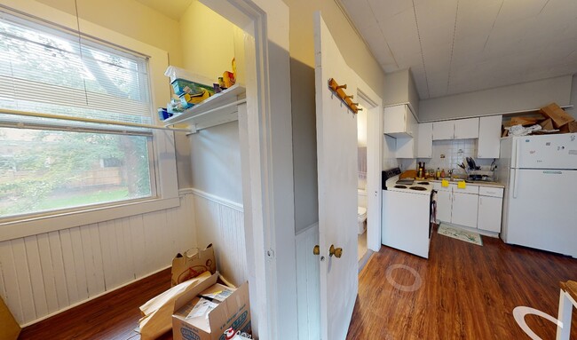 8A Forest St, Unit 2A