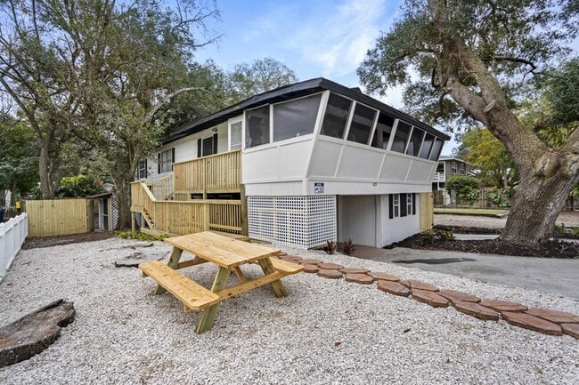 4705 Hollingsworth Ave in Sarasota, FL - Building Photo - Building Photo