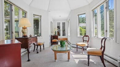 106 Spoonwood Rd in Wilton, CT - Building Photo - Building Photo