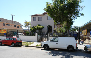 811 S Normandie Ave in Los Angeles, CA - Building Photo - Building Photo