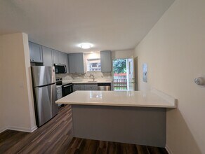 7256 N Bell Ave in Chicago, IL - Building Photo - Building Photo