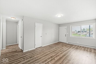 10291 Medallion Dr in Indianapolis, IN - Building Photo - Building Photo