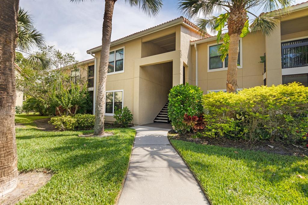 4045 Crockers Lake Blvd in Sarasota, FL - Building Photo