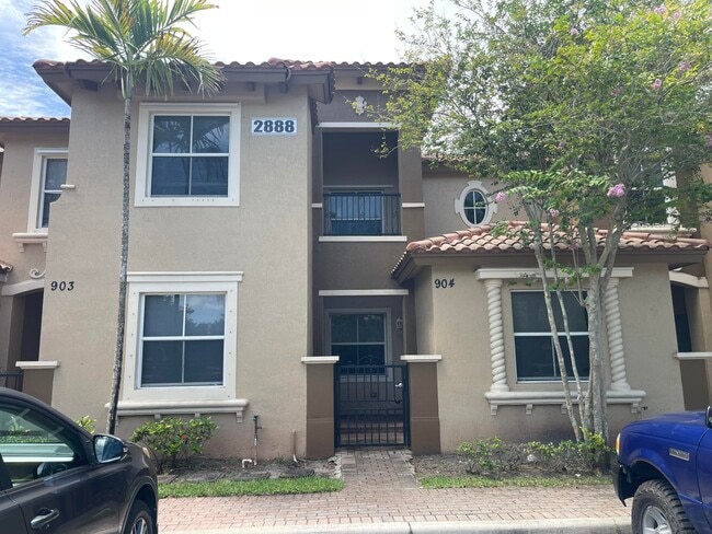 2888 Hidden Hills Rd