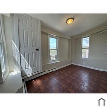 142 Johnson Ave in Newark, NJ - Building Photo - Building Photo