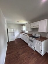 2407 Yorktown Ave in Richmond, VA - Building Photo - Building Photo