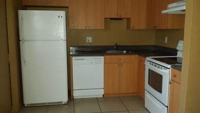 4700 NW 9th Ct-Unit -4700 in Plantation, FL - Building Photo - Building Photo