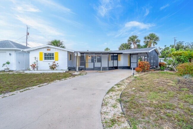 property at 456 Sandlewood Dr