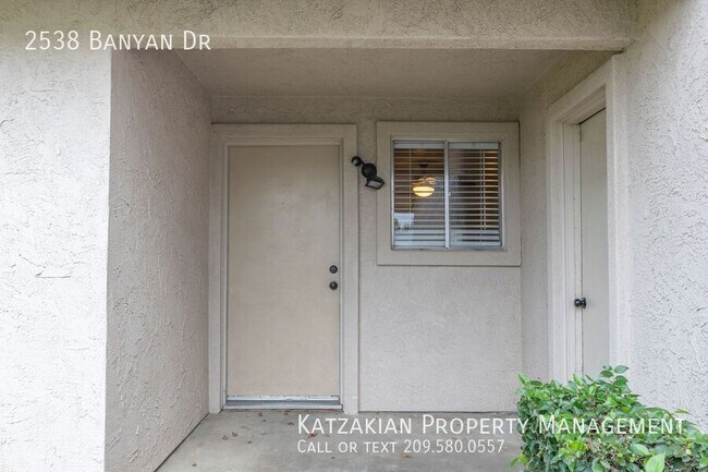 2538 Banyan Dr in Lodi, CA - Building Photo - Building Photo