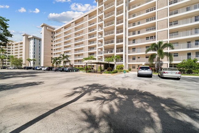 2671 S Course Dr in Pompano Beach, FL - Building Photo - Building Photo