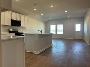 12537 NW 142nd St in Yukon, OK - Building Photo - Building Photo