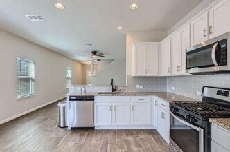 324 Sandhill Piper St in Leander, TX - Foto de edificio - Building Photo