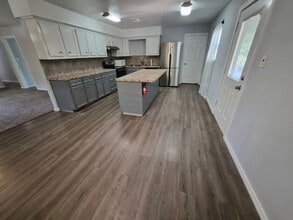 12335 Roy Rd, Unit 12335 ROY RD in Pearland, TX - Building Photo - Building Photo