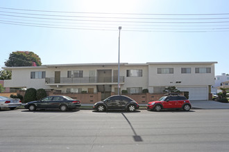 1900 Corinth Ave in Los Angeles, CA - Building Photo - Building Photo