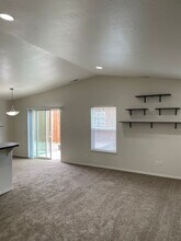 26 Oak Heights Dr in Eagle Point, OR - Building Photo - Building Photo