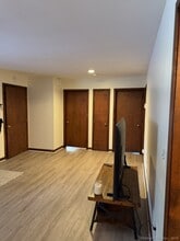 60 Westwood Rd in Woodbury, CT - Building Photo - Building Photo