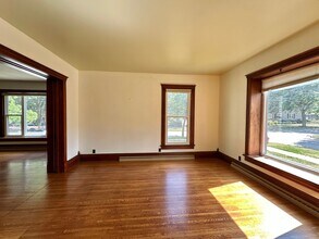 805 Augusta Ave in Elgin, IL - Building Photo - Building Photo