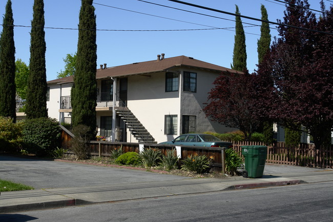 1702-1710 Kentfield Ave in Redwood City, CA - Building Photo - Building Photo