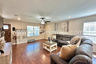 454 Eisenhower Dr in Crestview, FL - Building Photo - Building Photo
