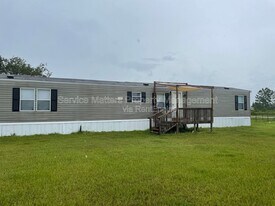 9840 Redland Rd in Milton, FL - Building Photo