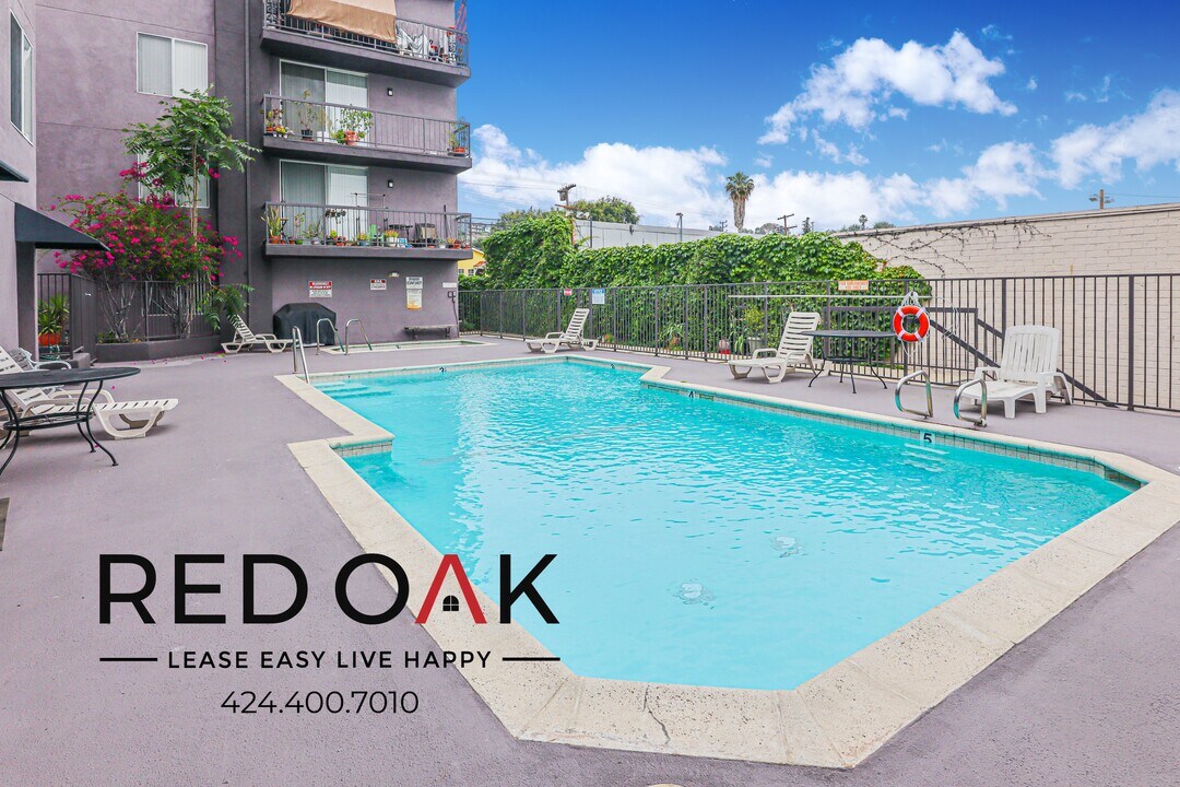 4433 Eagle Rock Blvd in Los Angeles, CA - Building Photo