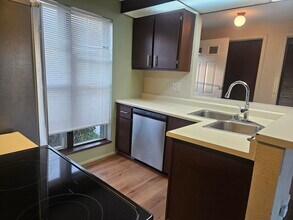 588 W Indian Creek Dr in Grand Junction, CO - Building Photo - Building Photo