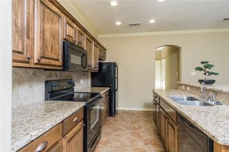 3010 Old Ironsides Dr in College Station, TX - Building Photo - Building Photo