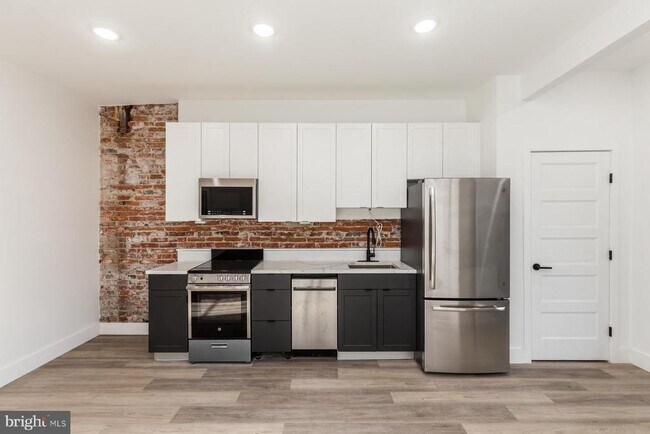 212 Catharine St in Philadelphia, PA - Building Photo - Building Photo