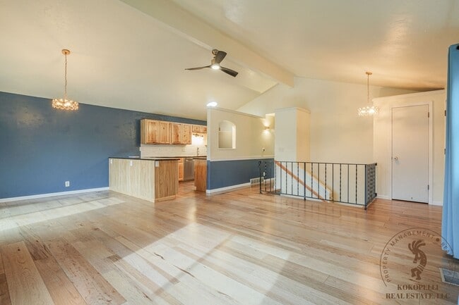 property at 1043 Lakeside Dr