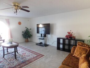 669 Woodland Creek Blvd in Kissimmee, FL - Building Photo - Building Photo