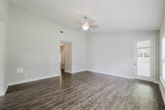 44 Hollyn Ct in Freeport, FL - Building Photo - Building Photo