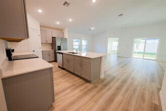 4124 River Beacon Blvd in Davenport, FL - Building Photo - Building Photo