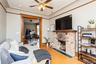 1032 W Roscoe St in Chicago, IL - Building Photo - Building Photo