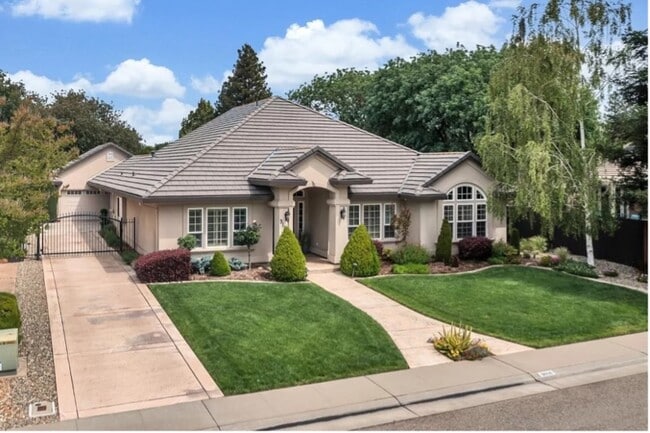 9186 Quail Brook Cir in Elk Grove, CA - Building Photo - Building Photo
