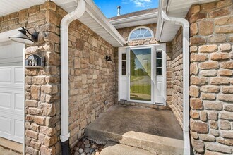 1899 Batsford Dr in Fayetteville, AR - Building Photo - Building Photo