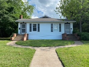 1617 15th St in Huntsville, TX - Building Photo - Building Photo
