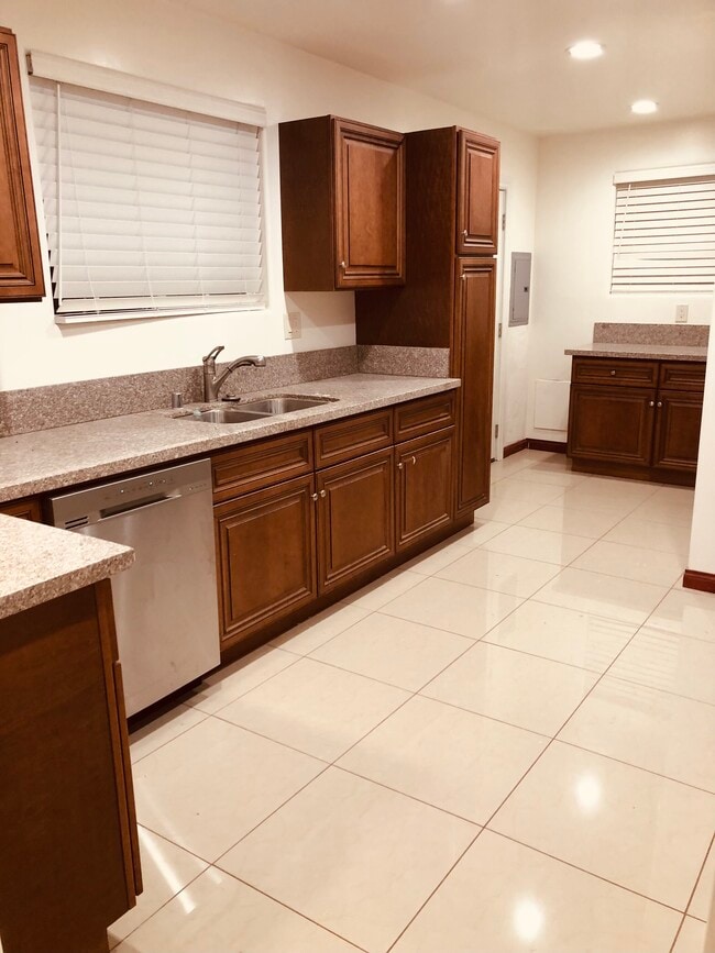 15109 Budlong Ave in Gardena, CA - Building Photo - Building Photo