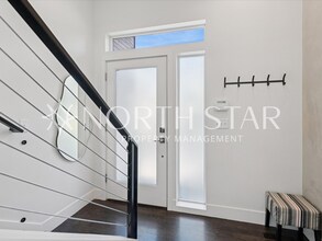 5805 NE 32nd Pl in Portland, OR - Building Photo - Building Photo