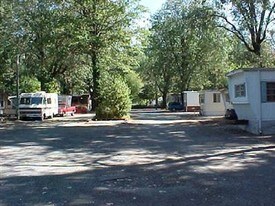 High Pines Campground & Mobile Park Apartments