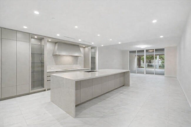 200 SE Mizner Blvd in Boca Raton, FL - Building Photo - Building Photo