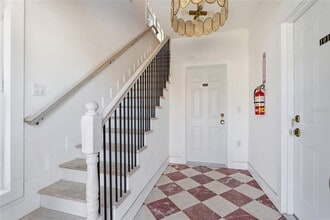 326 6th Ave N in St. Petersburg, FL - Building Photo - Building Photo