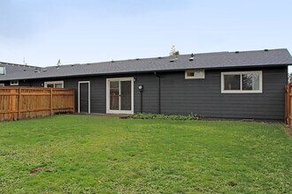 4609-4609 NE Killingsworth St, Unit 4607 - 10 in Portland, OR - Foto de edificio - Building Photo