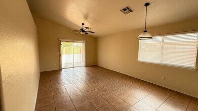 4509 N 88th Ave in Phoenix, AZ - Building Photo - Building Photo