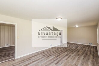 6615 Cascade Palmetto Hwy in Fairburn, GA - Building Photo - Building Photo