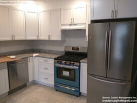 30 Touro Ave, Unit 30 Touro in Medford, MA - Building Photo